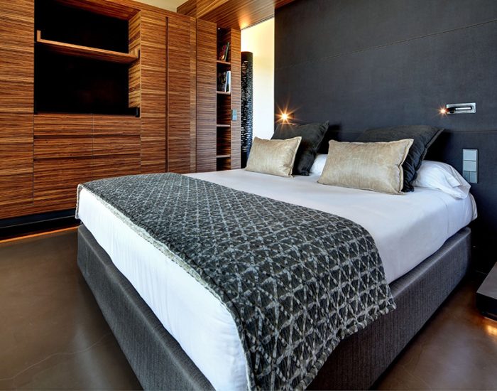 hotel_packs_semi